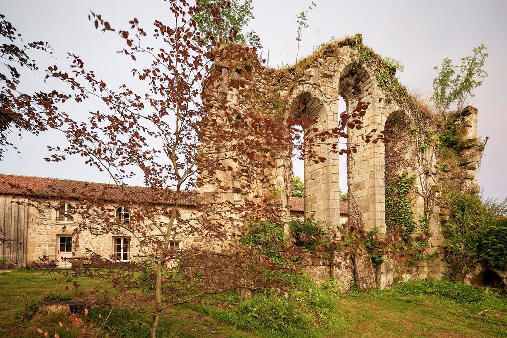 Abbaye Du Palais Bed & Breakfast Thauron Exterior photo